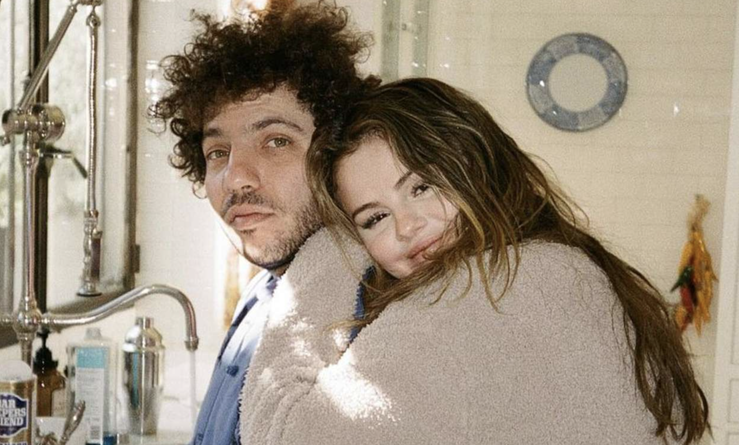 Benny Blanco gushes over Selena Gomez: “I’m in love!”