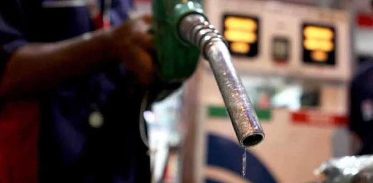 Petrol price set to fall in Pakistan