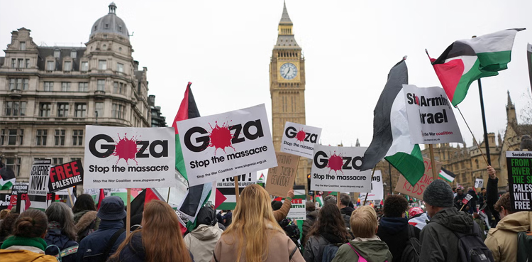 Thousands of Pro-Palestinians marched towards West