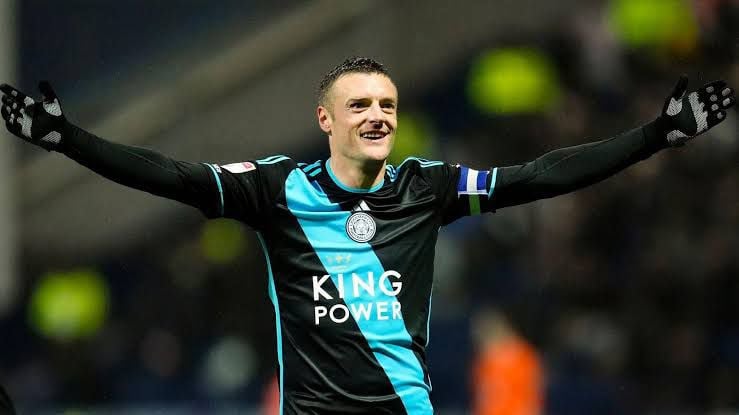 Vardy leads Leicester to Championship title