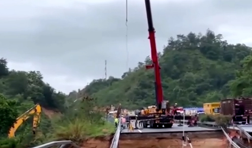 Death toll from south China road collapse rises to 48