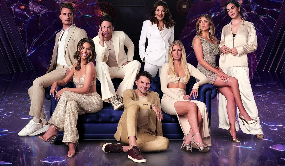 vanderpump rules cast photo gizelle hernandez bravo